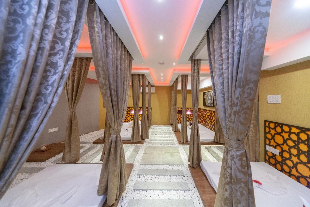 Capital O 6229 Ilara Hotels And Resorts Siruseri エクステリア 写真