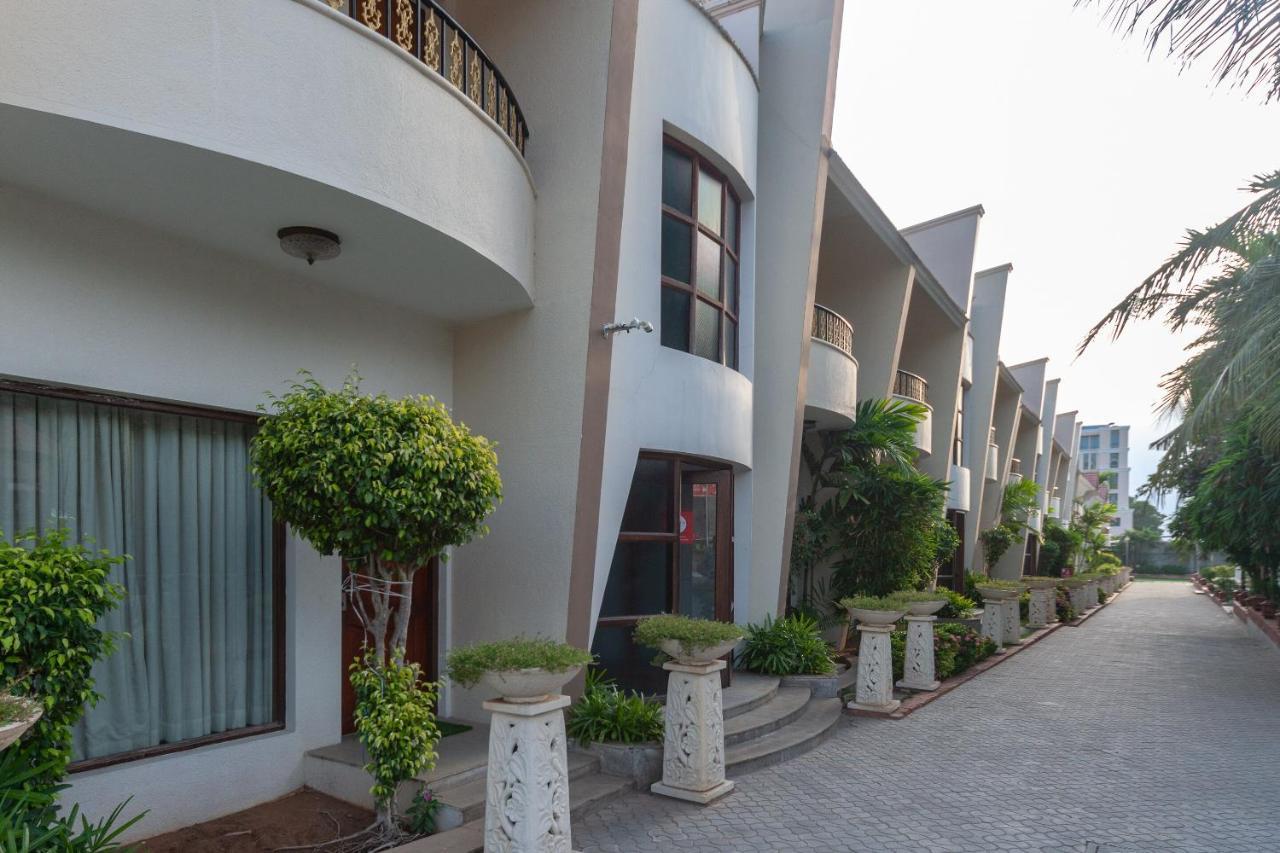 Capital O 6229 Ilara Hotels And Resorts Siruseri エクステリア 写真