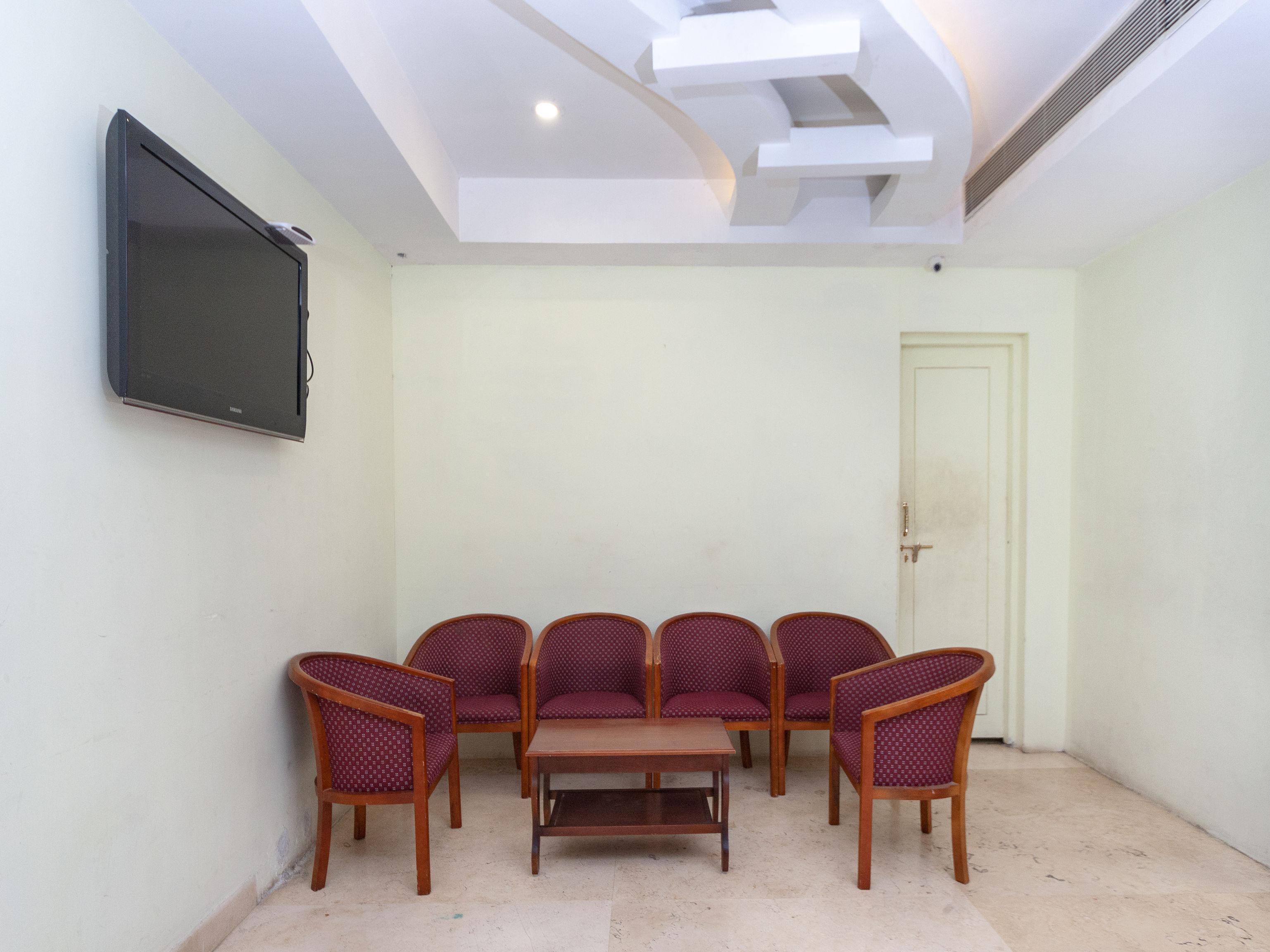 Capital O 6229 Ilara Hotels And Resorts Siruseri エクステリア 写真